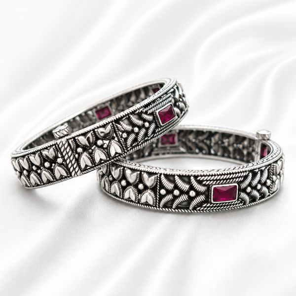 Red Panel Hinged Bangles