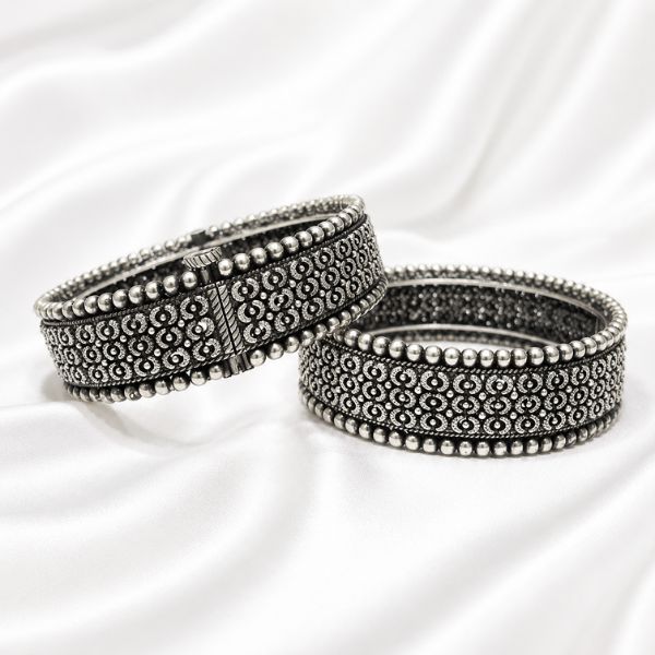 Rosette Bead Hinged Bangles