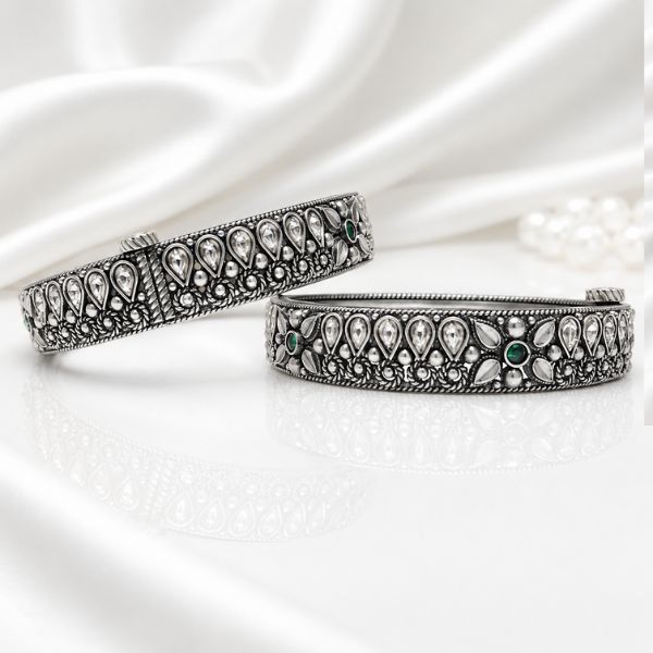Teardrop Clear Hinged Bangles